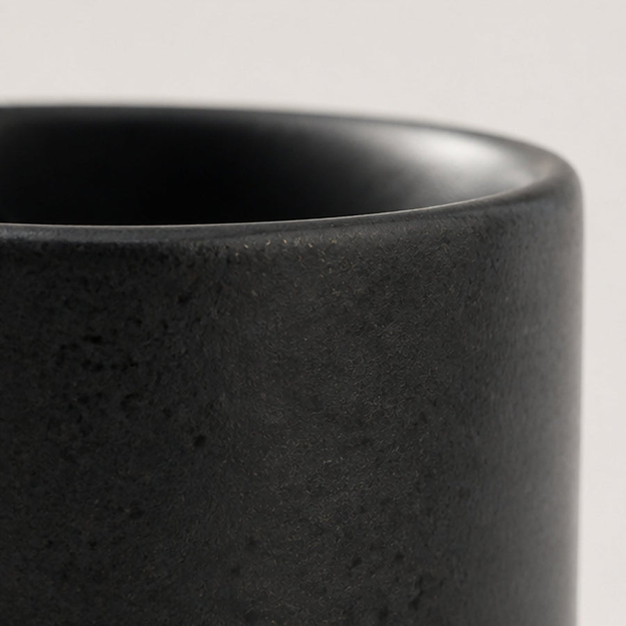 OrienX — Gobelet sur pied Charbon — Détail de surface