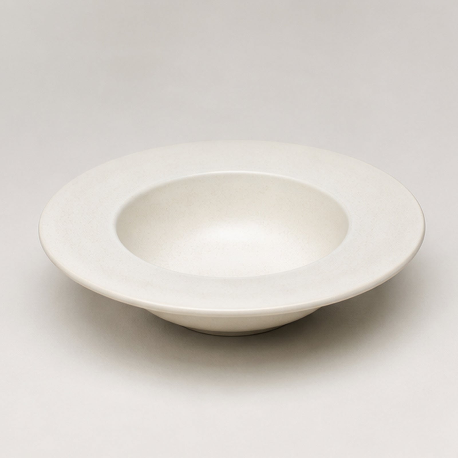 OrienX — Assiette creuse Minéral — Vue trois-quarts