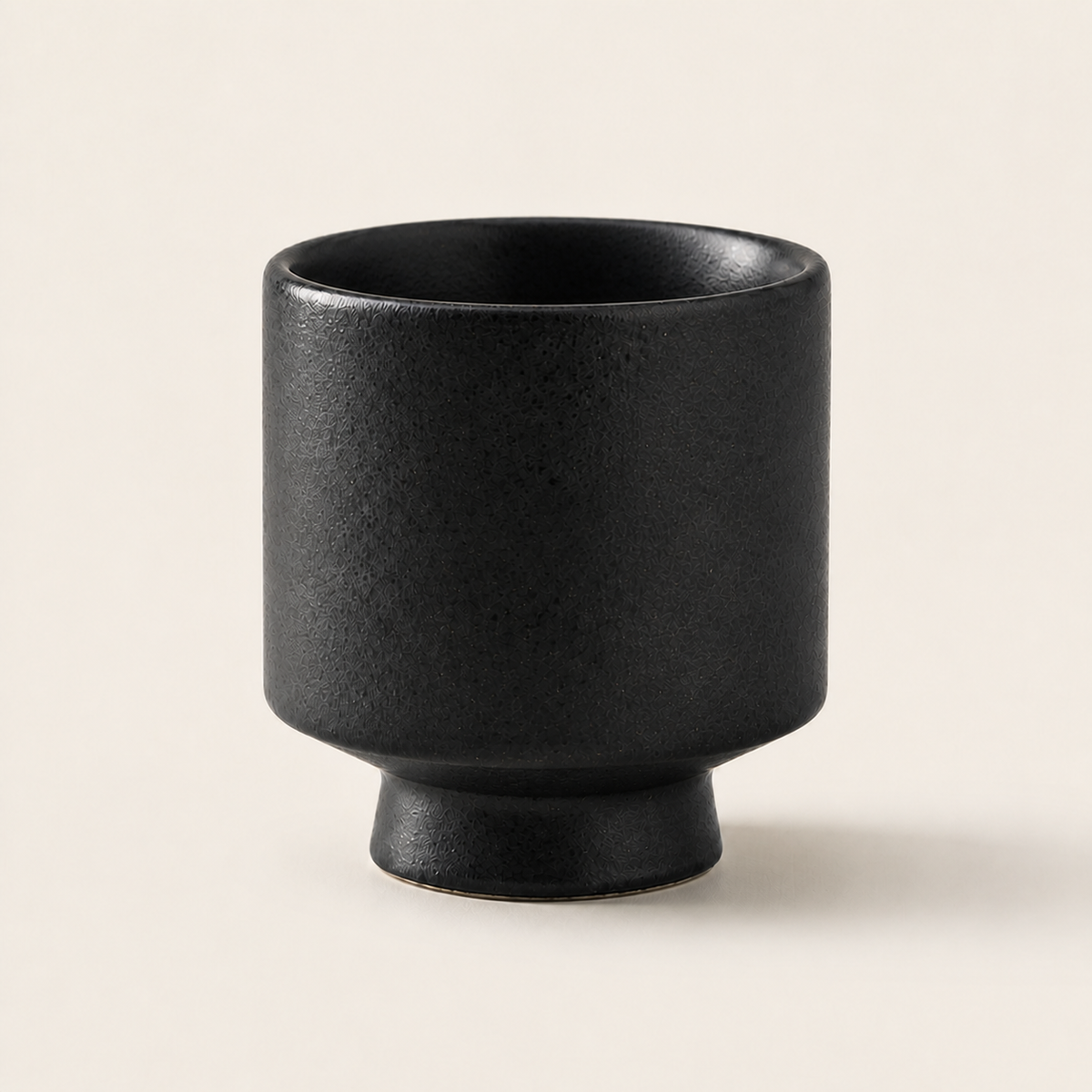 Tasse sur pied — Graphite