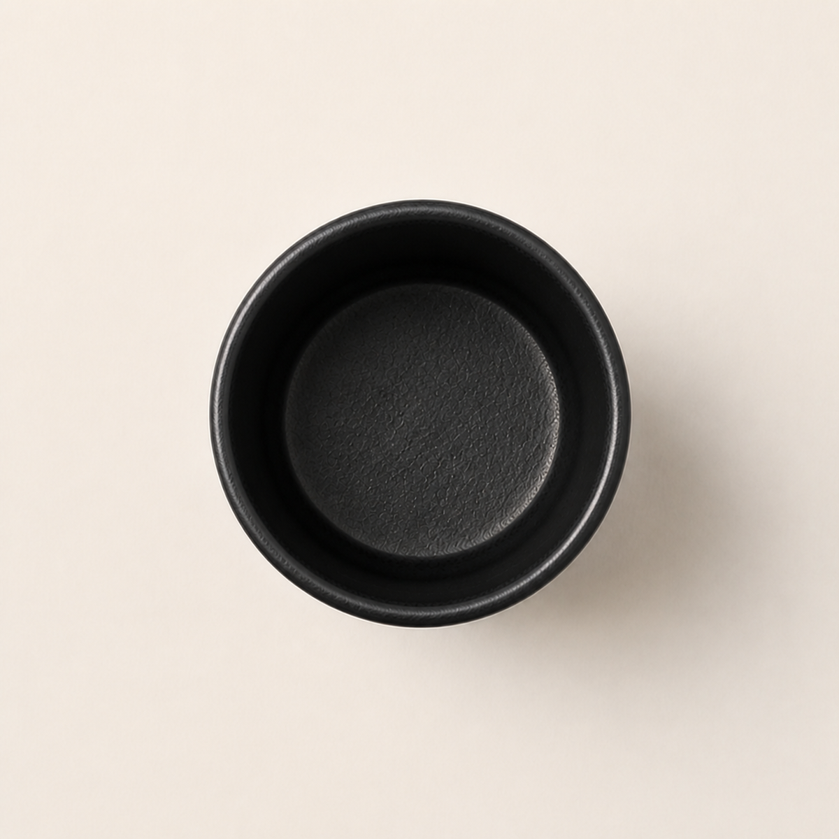 Tasse sur pied — Graphite