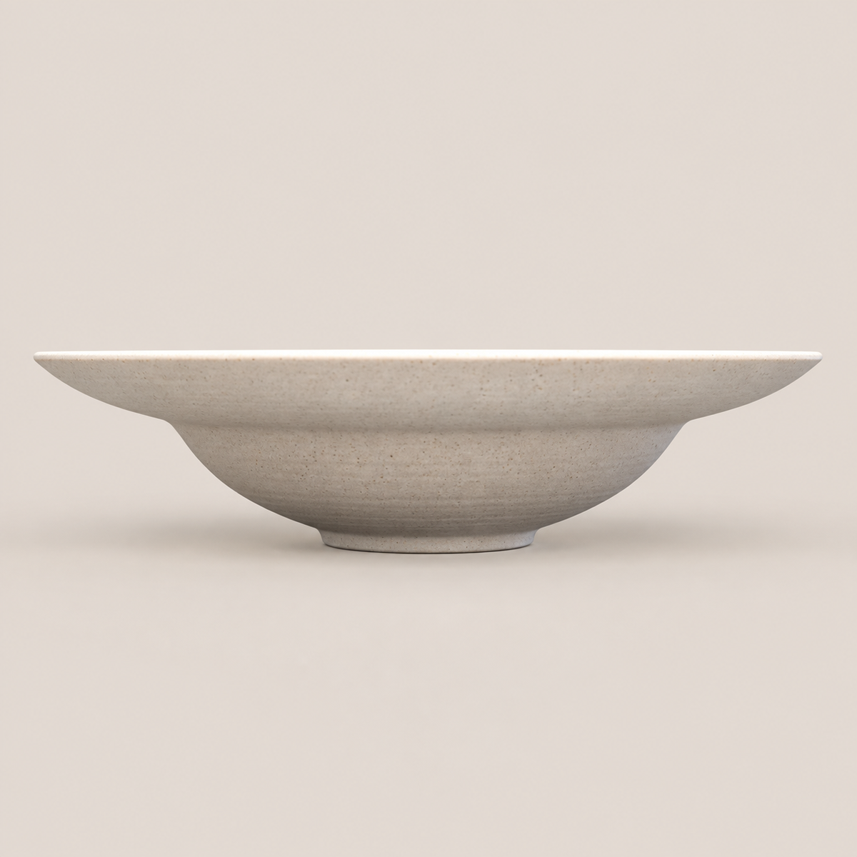 OrienX Assiette creuse à aile — Brume — vue de profil