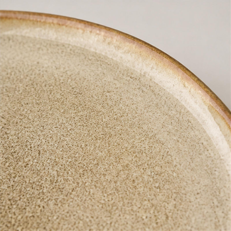 Assiette plate irrégulière 21 cm — Yunhuang, détail de la glaçure